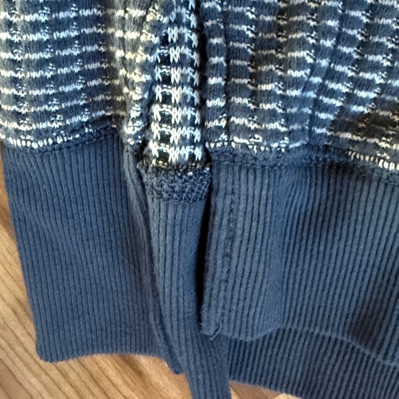 New/tag AE Oversized Sweatshirt-S - Picture 4 of 4